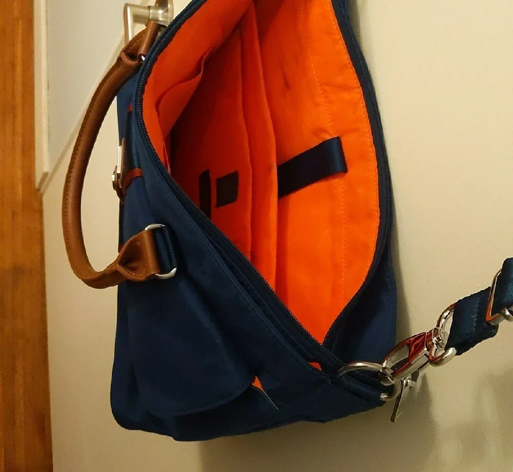 HEDGREN Navy Blue Zipup Tote - Picture 3 of 5